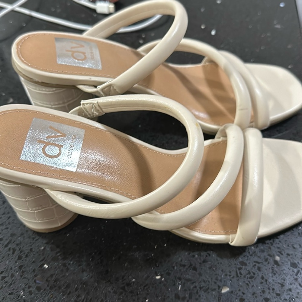 Dolce Vita off white heels